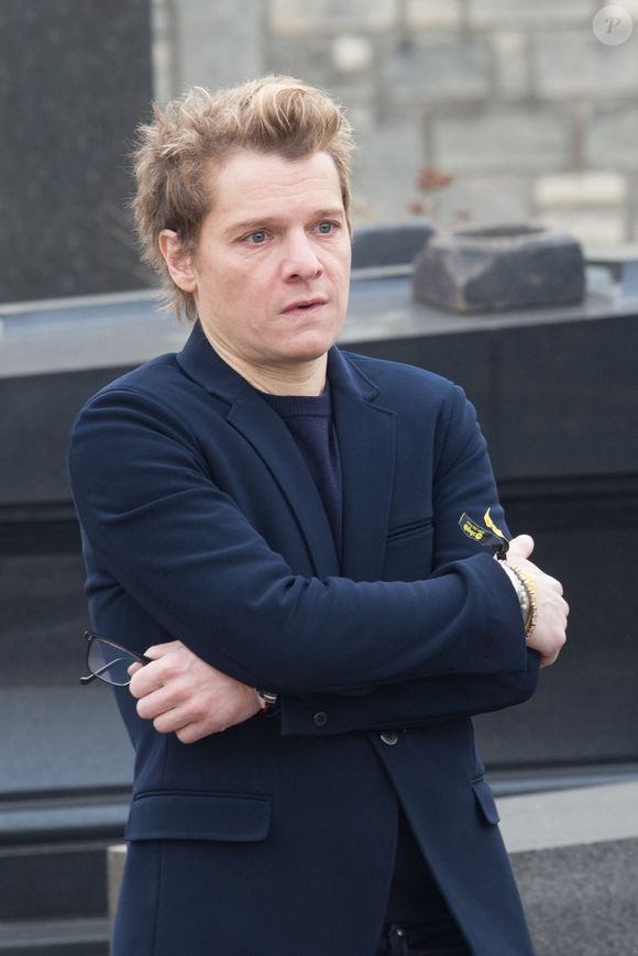 Bruno Nicolini aka Benabar lors des obseques de Veronique Colucci au cimetière de Montrouge, Paris, France le 12 avril 2018. Photo ABACAPRESS.COM