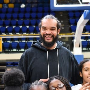 La ligue offre aux jeunes talents locaux la possibilité de réussir sans quitter le continent.

Joakim Noah  - Killian Hayes et Joakim Noah assistent à l'atelier "NBA cares " à Levallois le 18 janvier 2023 . 

© Veeren/Bestimage