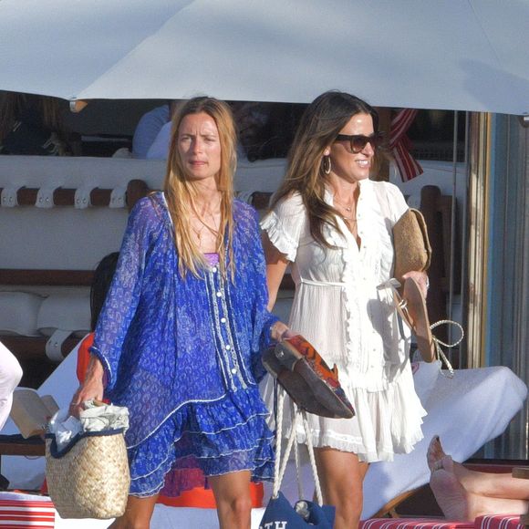 James Middleton et sa fiancée Alizée Thévenet sont en vacances sur la plage de l'hôtel Eden Rock à Saint Barthélémy le 4 janvier 2020. © Agence / Bestimage