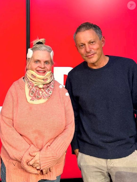 Quatre mois plus tard, elle donne des nouvelles au micro de Marc-Olivier Fogiel sur RTL.

Isabelle Nanty réapparaît sur RTL auprès de Marc-Olivier Fogiel après son accident.