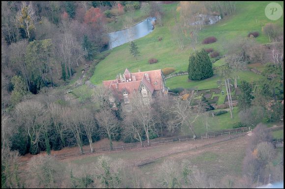Exclusif - La nouvelle maison de Brad Pitt et Angelina Jolie, le château Gabriel à Berneville près de Deauville, appartenait avant à Yves Saint Laurent et Pierre Bergé. © AGENCE / BESTIMAGE
