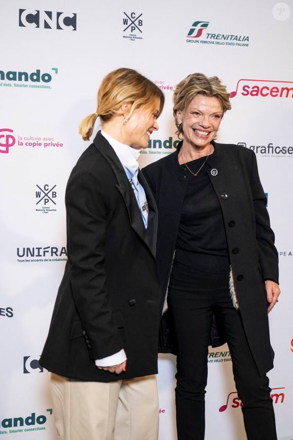L'évènement a eu lieu le 18 janvier 2026.
Mélanie Thierry et sa mère au photocall de la Cérémonie des Lumières à l'Institut du monde arabe à Paris le 18 janvier 2026.

© Perusseau / Sarkissian / Bestimage