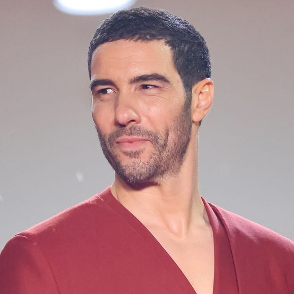 "La famille, c'est une valeur refuge, salutaire également, et salvatrice pour moi", a notamment indiqué l'acteur

Tahar Rahim - Montée des marches du film « Alpha » lors du 78ème Festival International du Film de Cannes, au Palais des Festivals à Cannes. Le 19 mai 2025
© Jacovides-Moreau / Bestimage