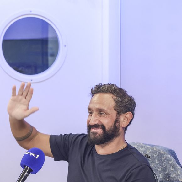 Exclusif - Cyril Hanouna sur le plateau de l'émission "On marche sur la tête", diffusée en direct sur Europe 1. Le 26 août 2024
© Jack Tribeca / Bestimage