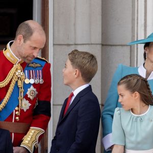 Les membres de la famille royale britannique au balcon de Buckingham Palace lors de la cérémonie Trooping the Colour à Londres, le 14 juin 2025.
© Goff Inf / Bestimage