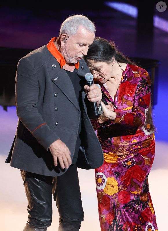 Bernard Lavilliers (Victoire d’honneur pour l’intégralité de sa carrière) et Catherine Ringer - 39ème cérémonie des Victoires de la musique à la Seine musicale de Boulogne-Billancourt, France, le 9 février 2024. © Coadic Guirec/Bestimage
