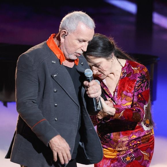Bernard Lavilliers (Victoire d’honneur pour l’intégralité de sa carrière) et Catherine Ringer - 39ème cérémonie des Victoires de la musique à la Seine musicale de Boulogne-Billancourt, France, le 9 février 2024. © Coadic Guirec/Bestimage