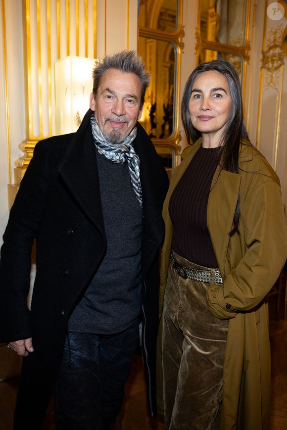 Azucena Caamaño, Florent Pagny - Cérémonie de la remise de la médaille de chevalier de l'ordre des arts et des lettres à Alexandre Kirchhoff, PDG du label Capitol Music France par R.Dati au Ministère de la Culture à Paris le 9 janvier 2026.
Cyril Moreau / Bestimage