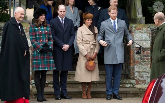 Une tradition respectée depuis des années...

Le prince William, Catherine Kate Middleton la duchesse de Cambridge enceinte, Meghan Markle et son fiancé le prince Harry - La famille royale d'Angleterre arrive à la messe de Noël à l'église Sainte-Marie-Madeleine à Sandringham, le 25 décembre 2017.