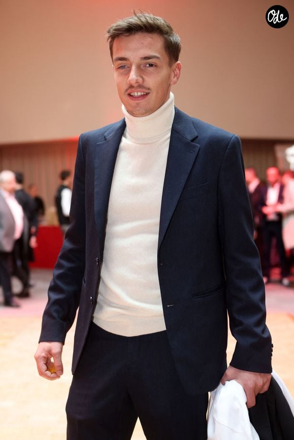 Le chef belge vient d'ouvrir 140°, un nouveau restaurant au 6 rue des Petits Carreaux, dans le quartier Montorgueil.

Le chef Mallory Gabsi - Cérémonie de remises des Etoiles Michelin au Palais de la Musique et des Congrès de Strasbourg le 6 mars 2023. © Jean-Marc Lhomer/Bestimage