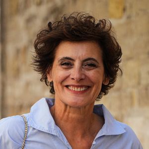 Inès de la Fressange a fait un choix important pour préserver son indépendance.

Inès de la Fressange arrive au défilé Patou SS25 Rose dans le cadre de la Fashion Week de Paris.

Photo : Lucia Sabatelli / Bestimage