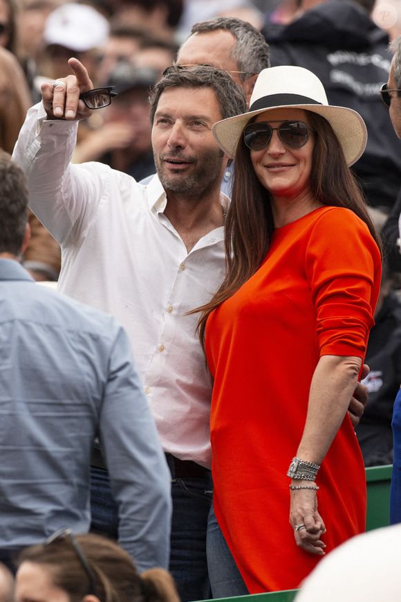 Il forme avec elle une famille recomposée

Franck Semonin, Hélène Sémonin assistent au match de la finale du Monte Carlo Rolex Masters, Fabio Fognini vs Dusan Lajovic 6-3 6-4 , Monaco le 21 avril 2019. Photo by Marco Piovanotto/ABACAPRESS.COM