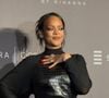 Un de plus ! Rihanna agrandit sa collection de tatouages, le nouveau est "dessiné par ses bébés"