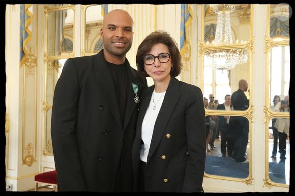 Exclusif - Saïd Boussif, Rachida Dati - La chanteuse Vitaa et le Producteur musical Saïd Boussif élevés par la ministre de la Culture, Rachida Dati au grade de chevalier dans l'ordre des Arts et Lettres dans le salon des Maréchaux au ministère de la Culture à Paris le 24 juin 2024. © Dominique Jacovides - Alain Guizard / Bestimage