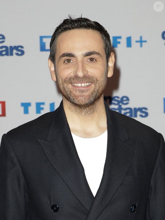 Camille Combal - Photocall de lancement de la saison 2026 de "Danse avec les stars" (DALS) au siège de TF1 à Boulogne-Billancourt le 18 décembre 2025. © Coadic Guirec/Bestimage
