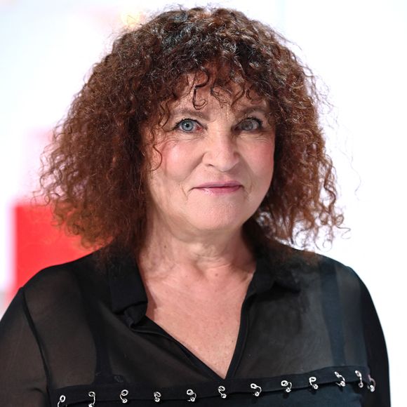 Il s'agit de Valérie Mairesse
Exclusif - Valerie Mairesse - Enregistrement de l'émission "Vivement Dimanche", présentée par M.Drucker et diffusée le 13 mars sur France 2
© Guillaume Gaffiot / Bestimage