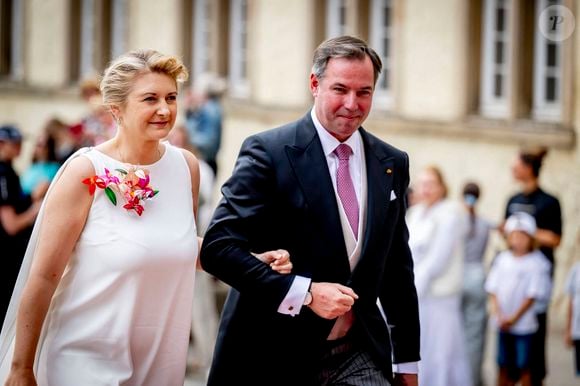 S'il arrive quelque chose à Guillaume de Luxembourg, c'est son fils qui prendra le relais dès sa majorité.

Le prince Guillaume (héritier du trône du Grand-Duché de Luxembourg), la comtesse Stéphanie de Lannoy (héritière du trône du Grand-Duché de Luxembourg) assistent à la messe à la cathédrale Notre-Dame de Luxembourg dans le cadre des célébrations de la Fête nationale 2025 et du 25e anniversaire du règne du grand-duc Henri. Luxembourg, 23 juin 2025. © Dana Press / Bestimage