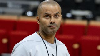 Tony Parker a quitté la France sans ses fils Josh et Liam pour se rendre à l'autre bout du monde : "Ils ont vraiment soutenu ma démarche"
