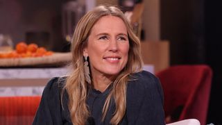 "Surtout pas couper les enfants des écrans" : L'étonnant conseil d'Agathe Lecaron, maman de deux garçons dont le père est haut placé chez TF1