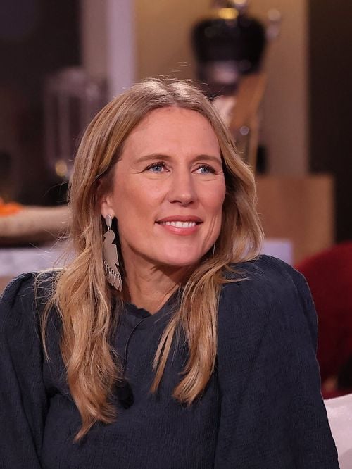"Surtout pas couper les enfants des écrans" : L'étonnant conseil d'Agathe Lecaron, maman de deux garçons dont le père est haut placé chez TF1