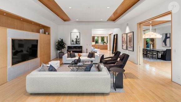 Exclusif - La nouvelle villa de Kanye West à Beverly Hills. Kanye a finalisé l'achat hors marché pour 35 millions de dollars. La propriété de style méditerranéen comprend environ 1900 m2 d'espace habitable, des jardins privés et des vues panoramiques sur la ville. Los Angeles, le 15 décembre 2024.