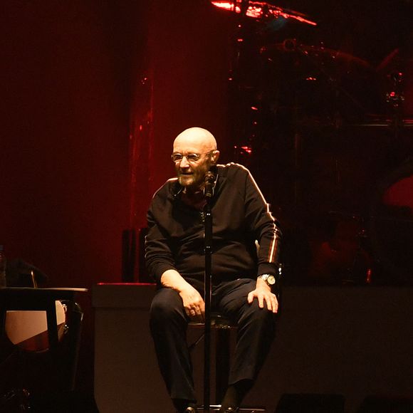 Désormais sobre depuis deux ans, il se dit positif mais n’envisage pas un retour prochain sur scène.

Phil Collins - Genesis (Mike Rutherford, Phil Collins et Tony Banks) en concert à Paris La Défense Arena à Nanterre le 16 mars 2022. © Veeren/Bestimage