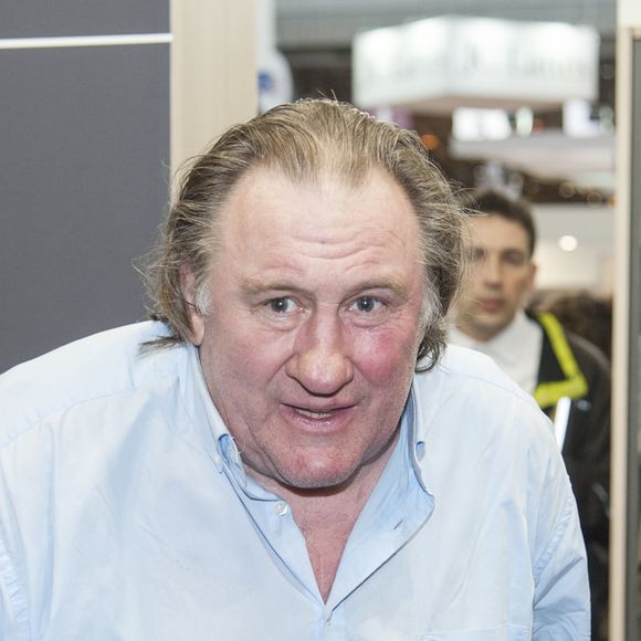 Gérard Depardieu pour "Innocent" - Le "33ème Salon du Livre" au parc des expositions de la porte de Versailles à Paris, le 20 mars 2016. © Perusseau/Bestimage