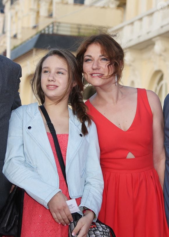 Maman, on ne t'oublie pas” : Un mois et demi après la disparition d'Émilie Dequenne, sa fille Milla lui adresse un poignant message - Purepeople