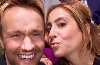 Cyril Féraud et Léa Salamé ont eux aussi applaudi la diva

Léa Salamé et Cyril Féraud au concert de Céline Dion à la Plénitude Arena le 16 septembre 2026