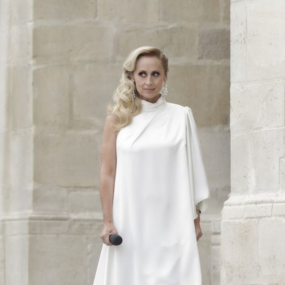 Lara Fabian lors du dernier relais de La Flamme Olympiques avant la cérémonie d'ouverture des Jeux Olympiques (JO) de Paris 2024 à Saint-Denis, Seine Saint-Denis, France, le 26 juillet 2024. © Melloul-Tribeca/Bestimage