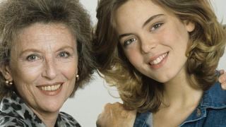 "C’était mieux ainsi, tu avais perdu toute forme d’autonomie" : Julie Andrieu évoque sa mère Nicole Courcel, dix ans après son départ