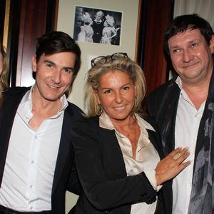 Aurore Morisse, Harold Hessel, Caroline Margeridon, Stéphane Vanhandenhoven - People à la soirée "Signature des écrivains" au Fouquet's à Paris. Le 24 novembre 2021
© Baldini / Bestimage