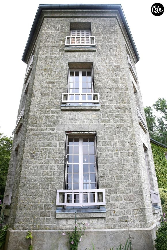 La vente n’est toutefois pas encore conclue : la famille doit désormais se prononcer sur cette offre.

Illustration - La Boisserie, résidence personnelle du général Charles de Gaulle à Colombey-les-Deux-Églises, en Haute-Marne, est un musée ouvert au public dont le propriétaire est son fils, l'amiral Philippe de Gaulle. Colombey-les-Deux-Églises, le 18 juin 2016