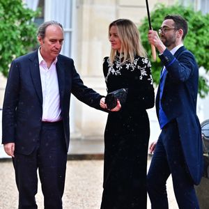 Xavier Niel, Pdg de Iliad et sa compagne Delphine Arnault , directrice de la maison Dior - Arrivées des personnalités au dîner d’État en l’honneur du président brésilien et de sa femme au palais présidentiel de l’Élysée à Paris le 5 juin 2025.

© Christian Liewig / Bestimage