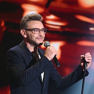 Exclusif - Jeanfi Janssens lors de l'enregistrement de l'émission "Famille je vous aime" présentée par Michel Drucker et qui sera diffusée le vendredi 29 mai sur France 3, à Paris, France, le 4 décembre 2025. © Gaffiot-Perusseau/Bestimage