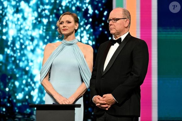 Le prince Albert II de Monaco et sa femme la princesse Charlène durant la cérémonie de clôture de la 64ème édition du Festival de télévision de Monte-Carlo au Grimaldi Forum à Monaco, le 17 juin 2025.
Photo : Bruno Bebert / Bestimage