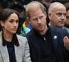 Un changement de vie qui s’est notamment accompagné d’un changement d’école pour les deux enfants, Archie et Lilibet, aujourd’hui âgés de sept et cinq ans.

Le prince Harry et son épouse Meghan, duc et duchesse de Sussex, assistent à un match de basket-ball en fauteuil roulant opposant les États-Unis au Nigeria lors des Invictus Games 2025, à Vancouver, le dimanche 9 février 2025. Photo de Darryl Dyck/Canadian Press/ABACAPRESS.COM