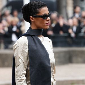 Tina Kunakey - Arrivées au défilé de mode Femmes printemps-été 2025 "Miu Miu" lors de la fashion week de Paris. Le 1er octobre 2024
© Christophe Clovis / Bestimage