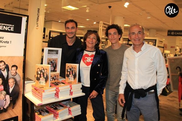 Raphael Kretz, Valentin Kretz, Sandrine Kretz, Olivier Kretz - La famille Kretz (série L'Agence sur TMC et Netflix) dédicace son livre "Bienvenue à l'Agence" au BHV Marais à Paris le 14 mai 2024. © Philippe Baldini/Bestimage