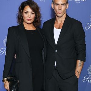 Lola Dewaere et son compagnon Gianni Giardinelli - Photocall des 125 ans du Ritz à Paris Le 14 septembre 2023.  © Rachid Bellak/ Bestimage