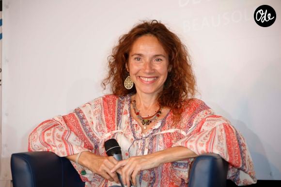 Tombée amoureuse du pays et de sa nature luxuriante, Isabel Otero veut désormais s'adonner pleinement à la cause écologique qui lui tient tant à cœur.

Isabel Otero - Ouverture du 6ème Festival Les Héros de la Télé à Beausoleil le 7 octobre 2017.  

Photo : JLPPA / Bestimage