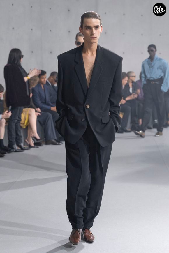 Défilé de mode homme Saint Laurent Printemps/Eté 2027 dans le cadre de la Fashion Week de Paris le 23 juin 2026.

© Bestimage