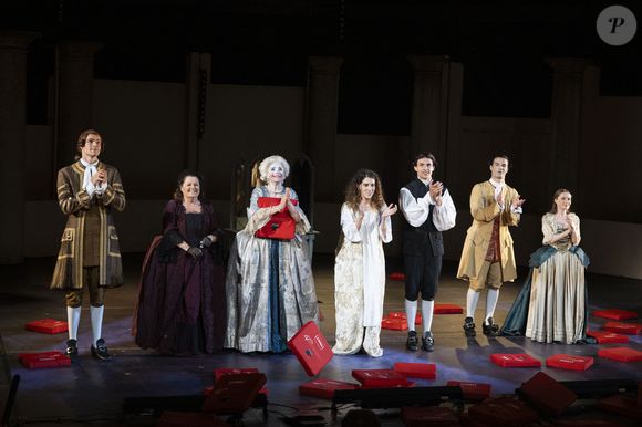 Exclusif - Delphine Depardieu, Guillaume de Saint-Sernin, Jérémie Lutz, Marjorie Dubus, Salomé Villiers, Valentin de Carbonnières - Représentation de la pièce de théâtre "Les liaisons dangereuses" au Théâtre de Verdure lors du 41ème Festival de Ramatuelle le 7 août 2025. © Cyril Bruneau / Festival de Ramatuelle / Bestimage