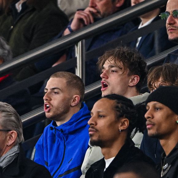 Il a expliqué qu'il avait décider de s'engager contre ce fléau et cette dérive des réseaux sociaux. 

Le YouTuber français Michou assiste au match de quart de finale de l'UEFA Champions League 2024/2025 entre le Paris Saint-Germain et Aston Villa le 9 avril 2025 au Parc des Princes à Paris, France. Photo by Baptiste Fernandez/Icon Sport/AAbacapress.com