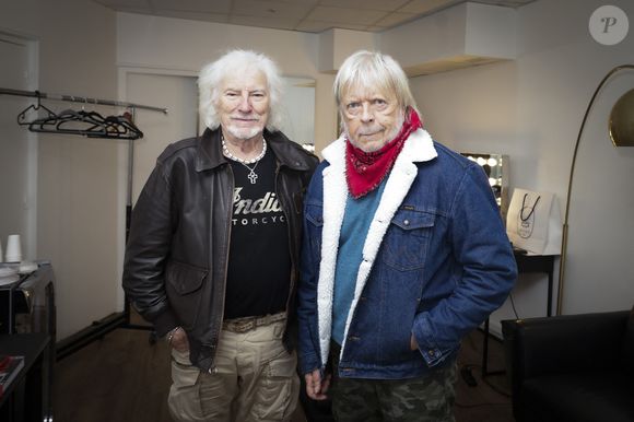Exclusif - Hugues Aufray et Renaud en backstage du concert de Hugues Aufray au Le Dôme de Paris - Palais des Sports le 9 novembre 2025.

© Jack Tribeca / Bestimage
