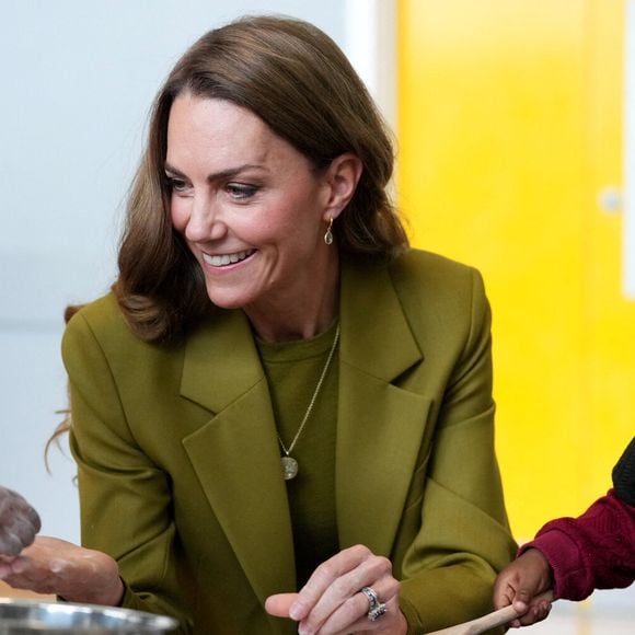 Kate Middleton, princesse de Galles, lors d'une visite à Home-Start à Oxford, le 9 octobre 2025. Home-Start UK se prépare à déployer une formation auprès de son réseau de 9 000 bénévoles sur la base de la série explicative du Centre for Early Childhood de la Royal Foundation. Photo : PA Photo/ Bestimage