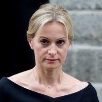 Un mois après le départ de Thierry Ardisson, Audrey Crespo-Mara touchée par une photo d'eux avec une autre femme