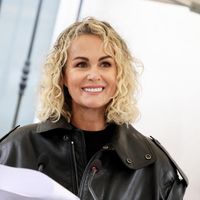Laetitia Hallyday à Saint Barthelemy sans son compagnon Serge Varsano, rentré précipitamment à Paris ! On sait ce qu'il s'est passé