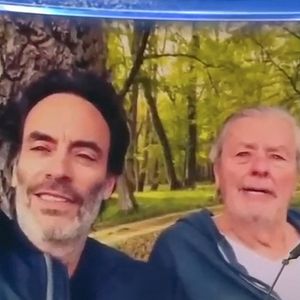 Captures d'écran d'Anouchka Delon qui a pris la parole face aux dernières accusations de son frère, Anthony sur le plateau du JT de Audrey Crespo-Mara sur TF1 le 7 janvier 2023 © TF1 via Bestimage