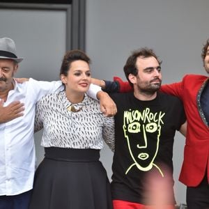 La famille Chedid (Louis, Matthieu, Joseph et Anna Chedid) réunie pour un concert lors de la Fête de l'Humanité 2015 dans le Parc de la Courneuve à Paris, le 13 septembre 2015.